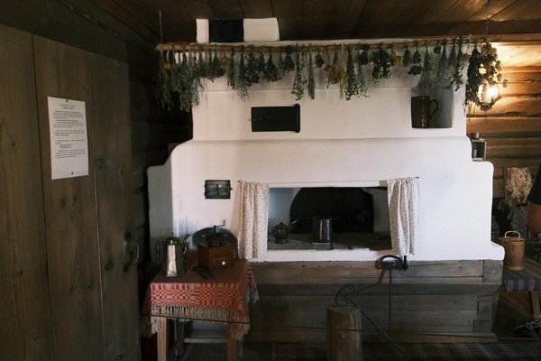 Vis à bois : choisir entre une tête ronde ou fraisée