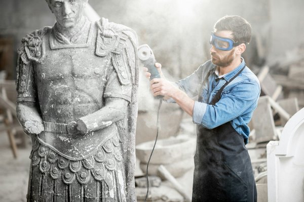 Sculptures et statues uniques - artisanat d'exception pour décorateurs avertis